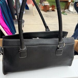Chic Black Leather Shoulder Bag